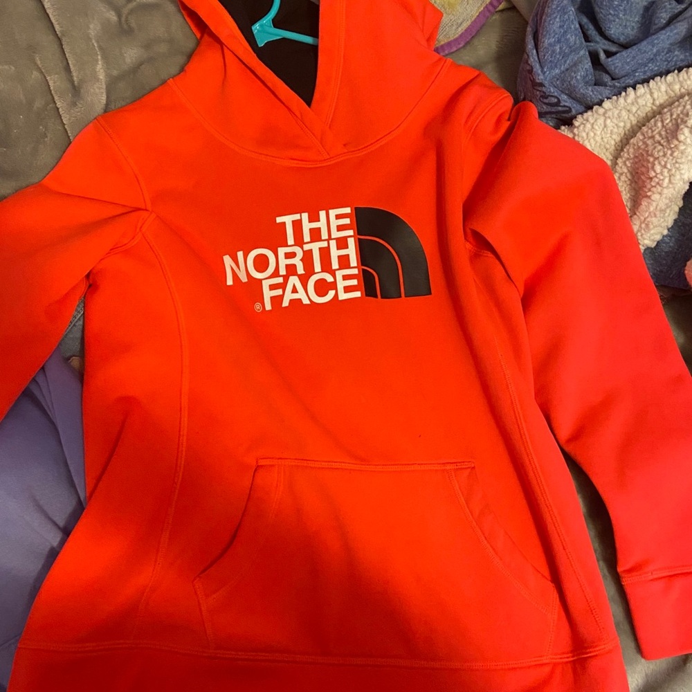 Women’s north face hoodie